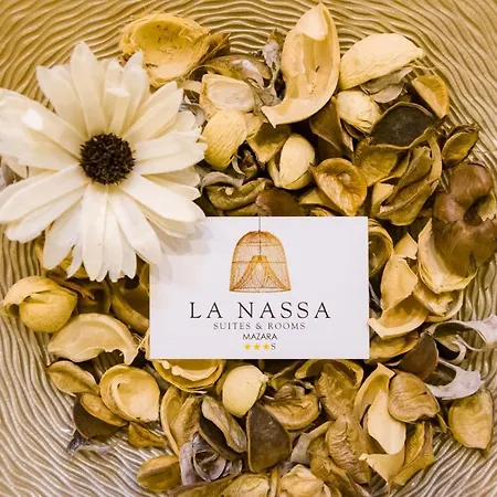 La Nassa & *